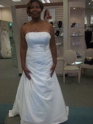 bought my dress today (with pictures) lets see yours :)