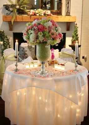 Is fake flowers that tacky?