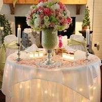 Is fake flowers that tacky?
