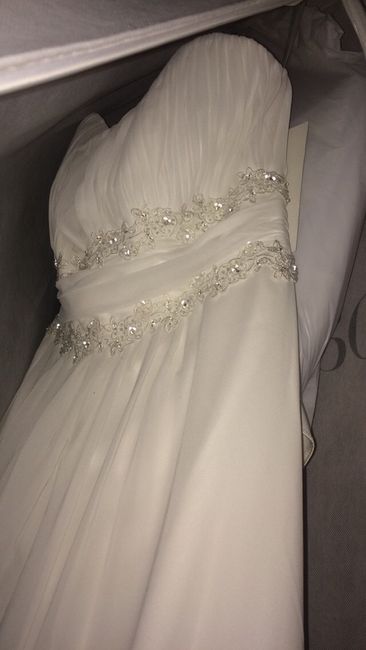 Going to show off my DRESS!!