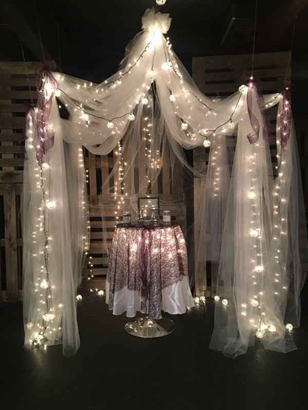 Fabric used to drape arch or arbor?