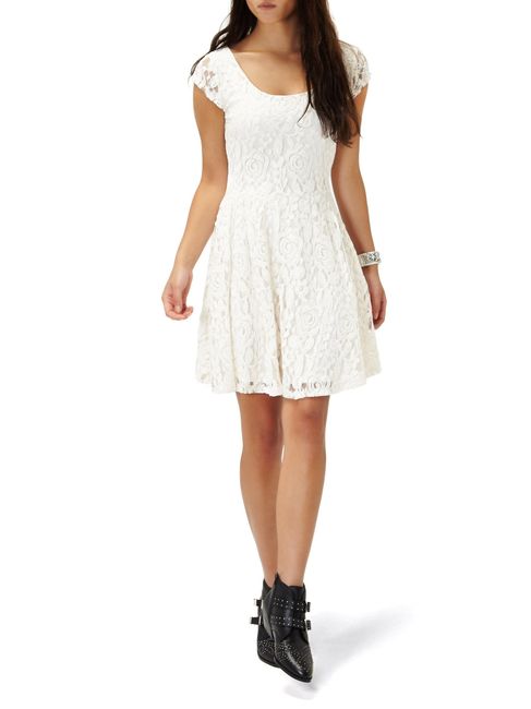 Can i see some dresses?!?!?!?