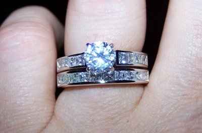 WR: Who here has pics of their e-rings and wedding bands? (PICS)