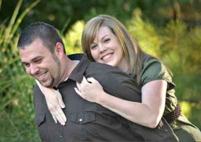 Engagement photo session scheduled.- any advice??