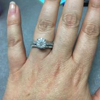 Twist on the ol' Ring Pics!