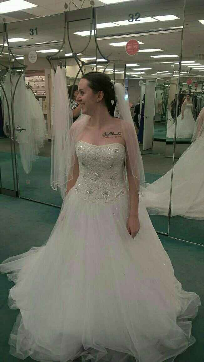 Ok ladies... Drop a pic of your BEAUTIFUL DRESSES