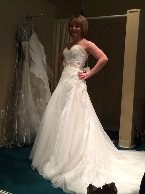 I need more dress porn in my life...