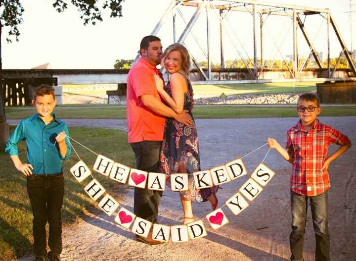 Engagement photo inspiration! Outfits and props!