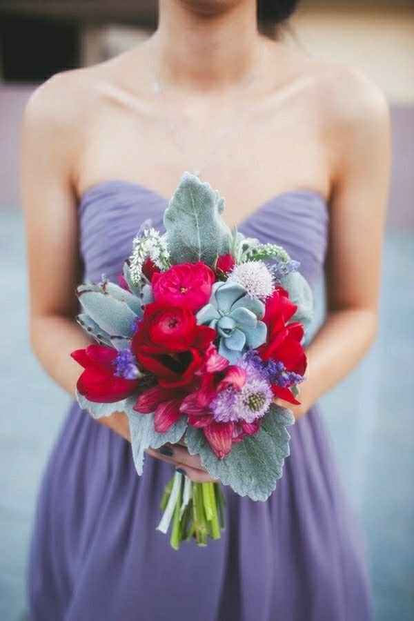  Red Wedding Dress Clashing With Bridesmaids- help? - 1