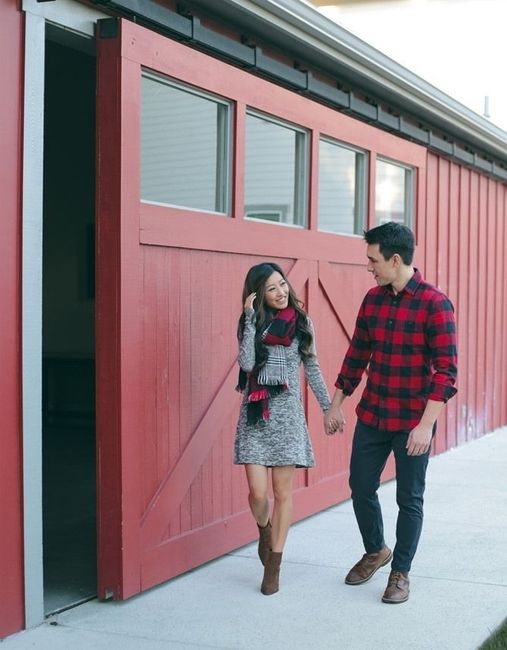 Engagement photo outfit help