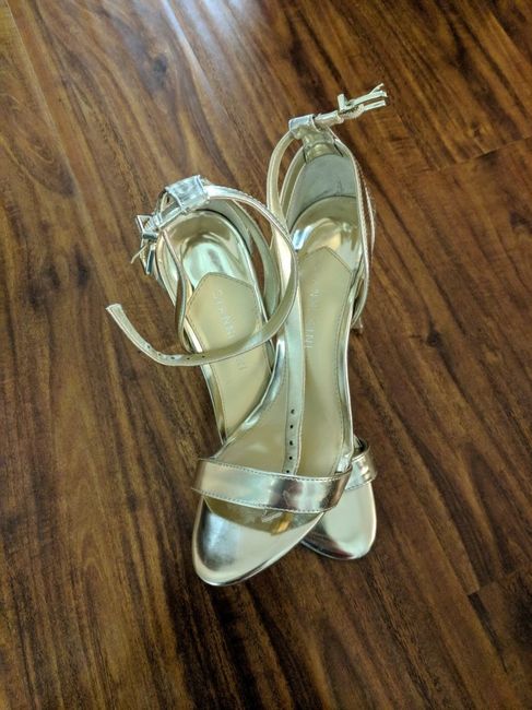 Show me your shoes! - 1