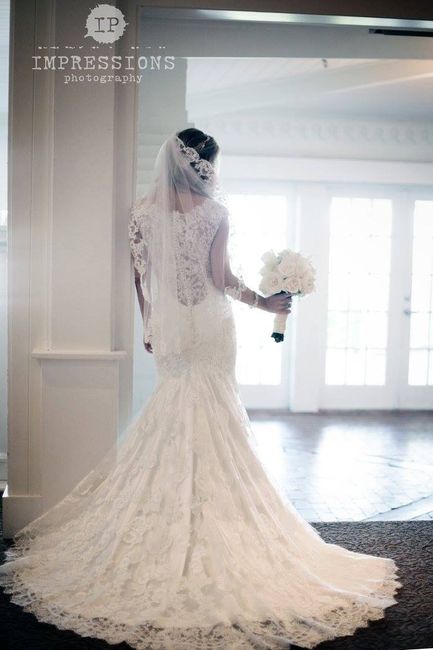 Show off those dresses!