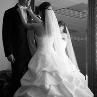 what does your wedding dress look like?!?!?