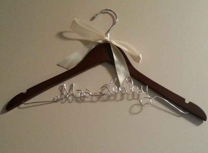 Wedding dress hanger!! (pic)