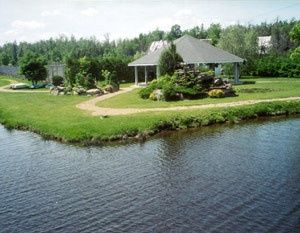 What type of venue are you getting married at? Pics