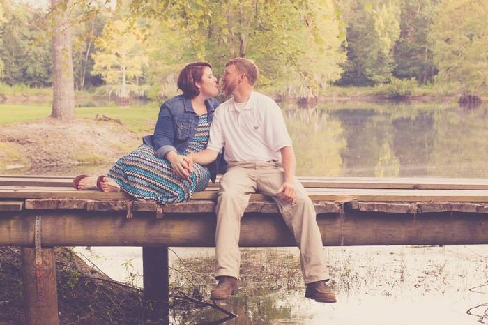 Show Me Your Engagement Picture Outfits!!