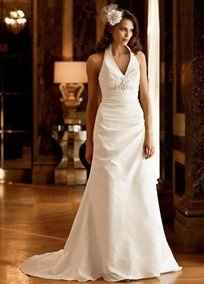 Advice please- Ivory gown but wedding colors are black, white & red.