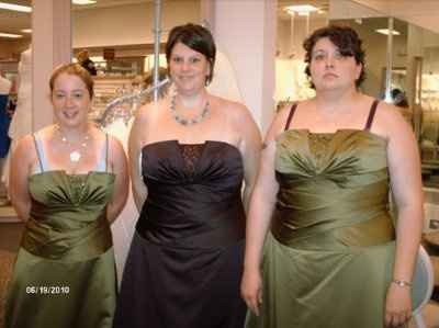 wedding dresses!!! let's see them, ladies!