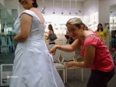 wedding dresses!!! let's see them, ladies!