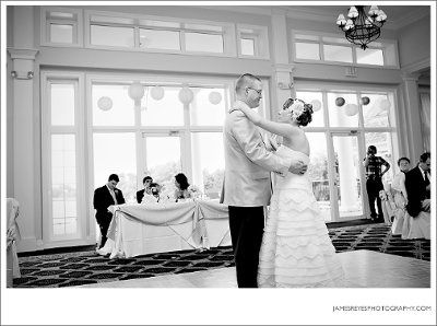 FINALLY wedding pics!!