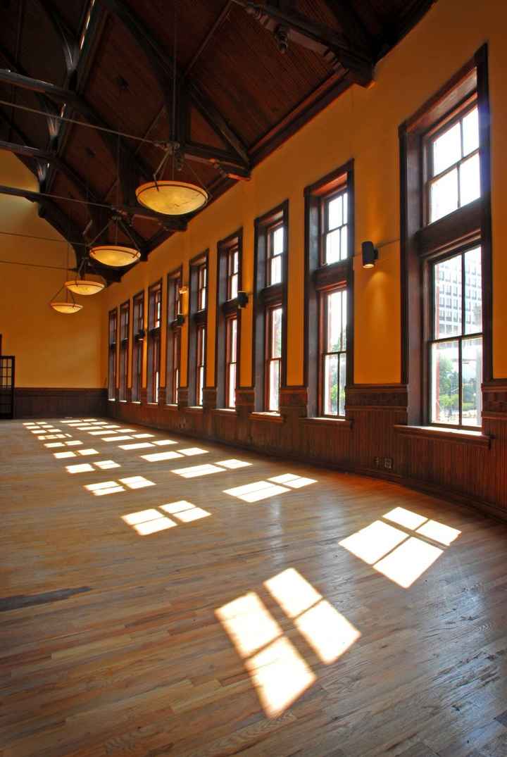  Historic Venue/elegant Theme! Help! (pictures Included) - 1