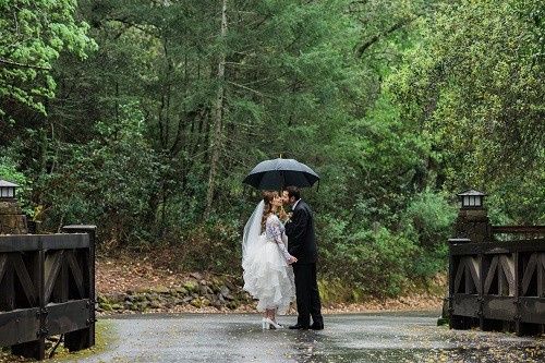 Anyone have their photos taken in the rain?! 5