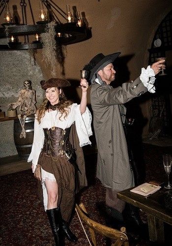 What kinda hair! 💇🏻‍♀️ 8