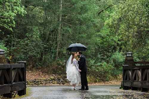 Anyone have their photos taken in the rain?! - 3