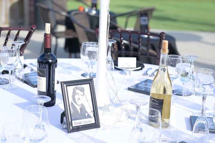 Reception Table Decor 4