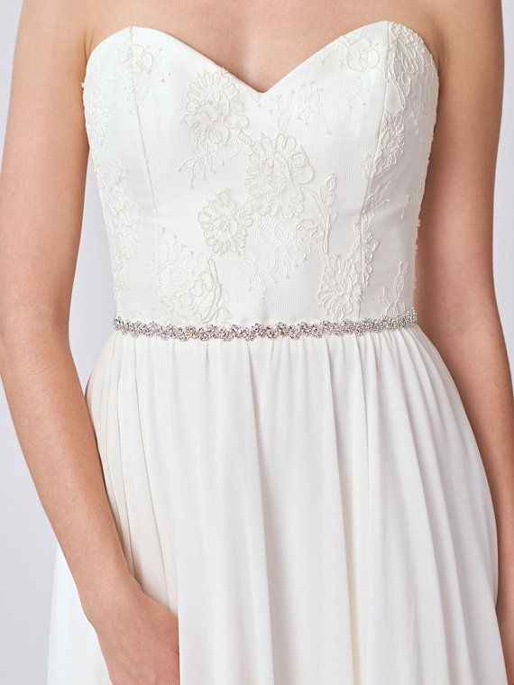 i want to add to my dress but I'm not sure what or how? 6