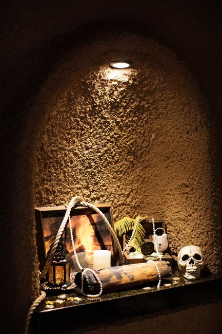 Pirate decor in reception alcoves
