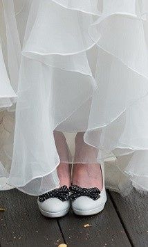 Show me your wedding shoes, any wedge heels in the house? 4
