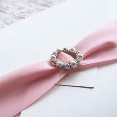 Ladies I need help finding Invitations!!