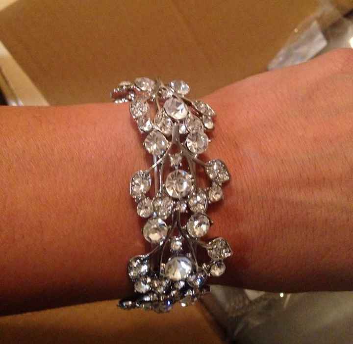 Wedding dress accessory help!