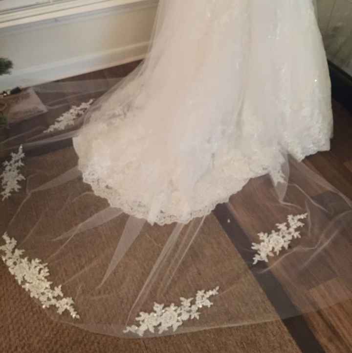 Wedding dress accessory help!