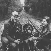 Having your pet in the engagement photos?