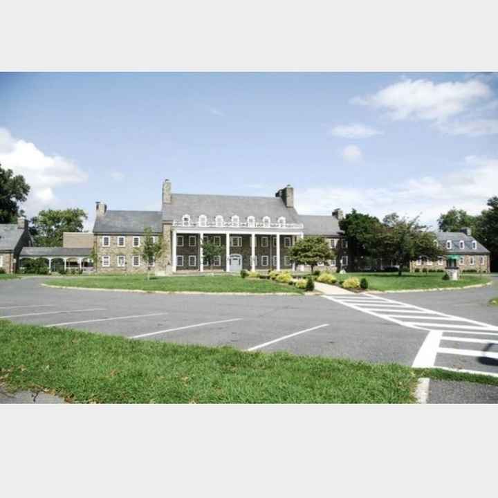 Show off your wedding venue!