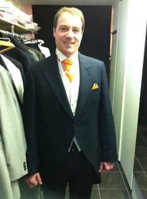 What do you think about FH's outfit for the big day?!