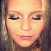 Post your makeup selfie?