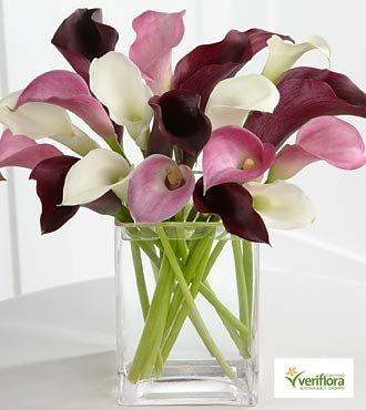 Pity Party Table for 1. Anyone use calla lilies? I need help