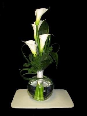 Pity Party Table for 1. Anyone use calla lilies? I need help