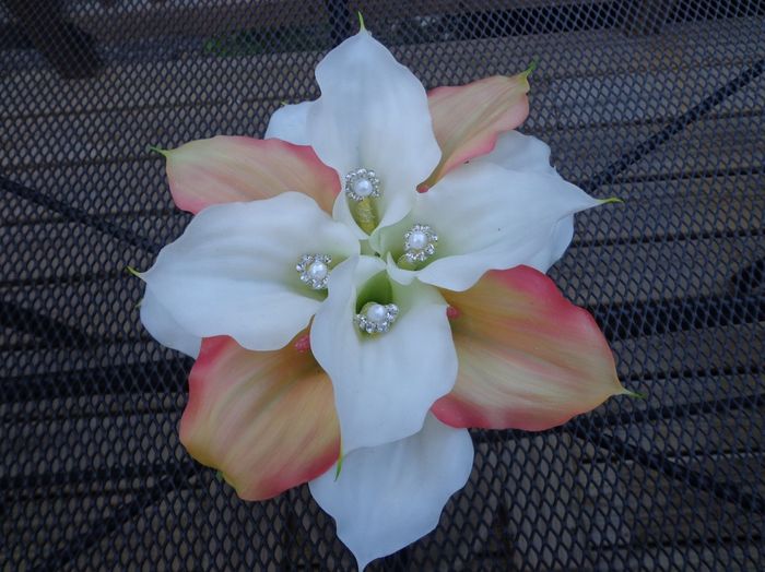 For those of you who DIY'D your flowers...