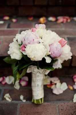 Spring wedding flowers ideas???