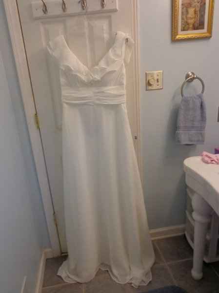 Need Wedding Dress Help!!!!!!!!