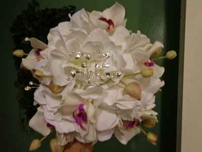 Silk bouquet almost done -UPDATE - look what I found to add to it!