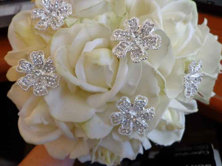 My first attempt at a brooch bouquet