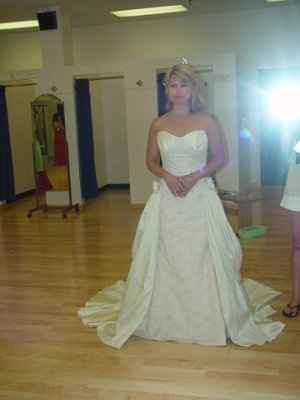 OMG!!  I got THE Dress!!  Pics!