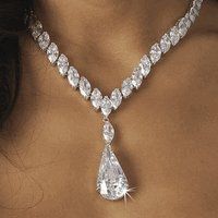 HELP!! need to find a matching necklace for these earrings?