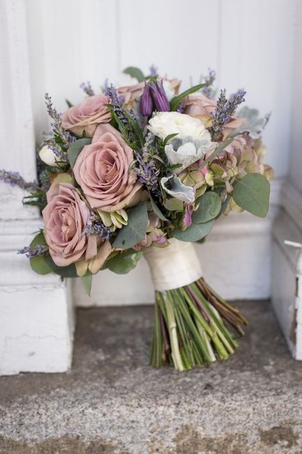 Show us your bouquets/centerpieces! (pics)