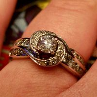 Let's see those beautiful rings lady's!